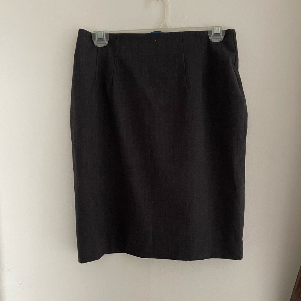 Grey pencil skirt